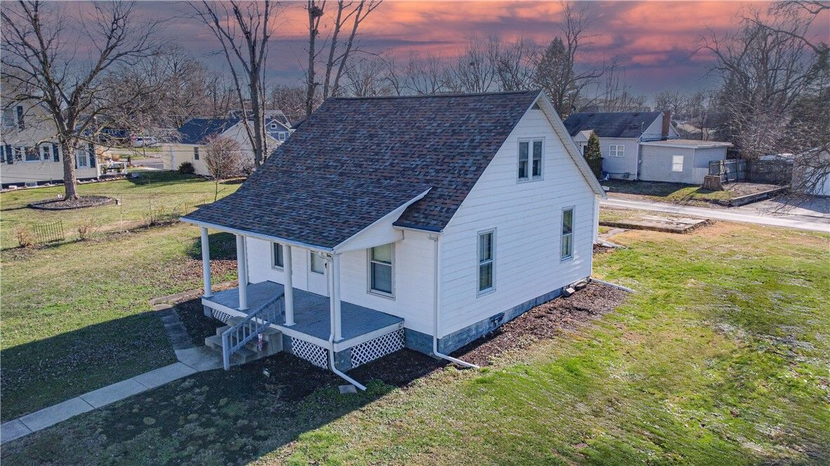 Property Photo:  114 W Fillmore Avenue  IL 61920 