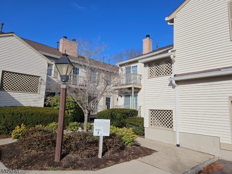 Property Photo:  27 Spring Valley Blvd  NJ 07920 