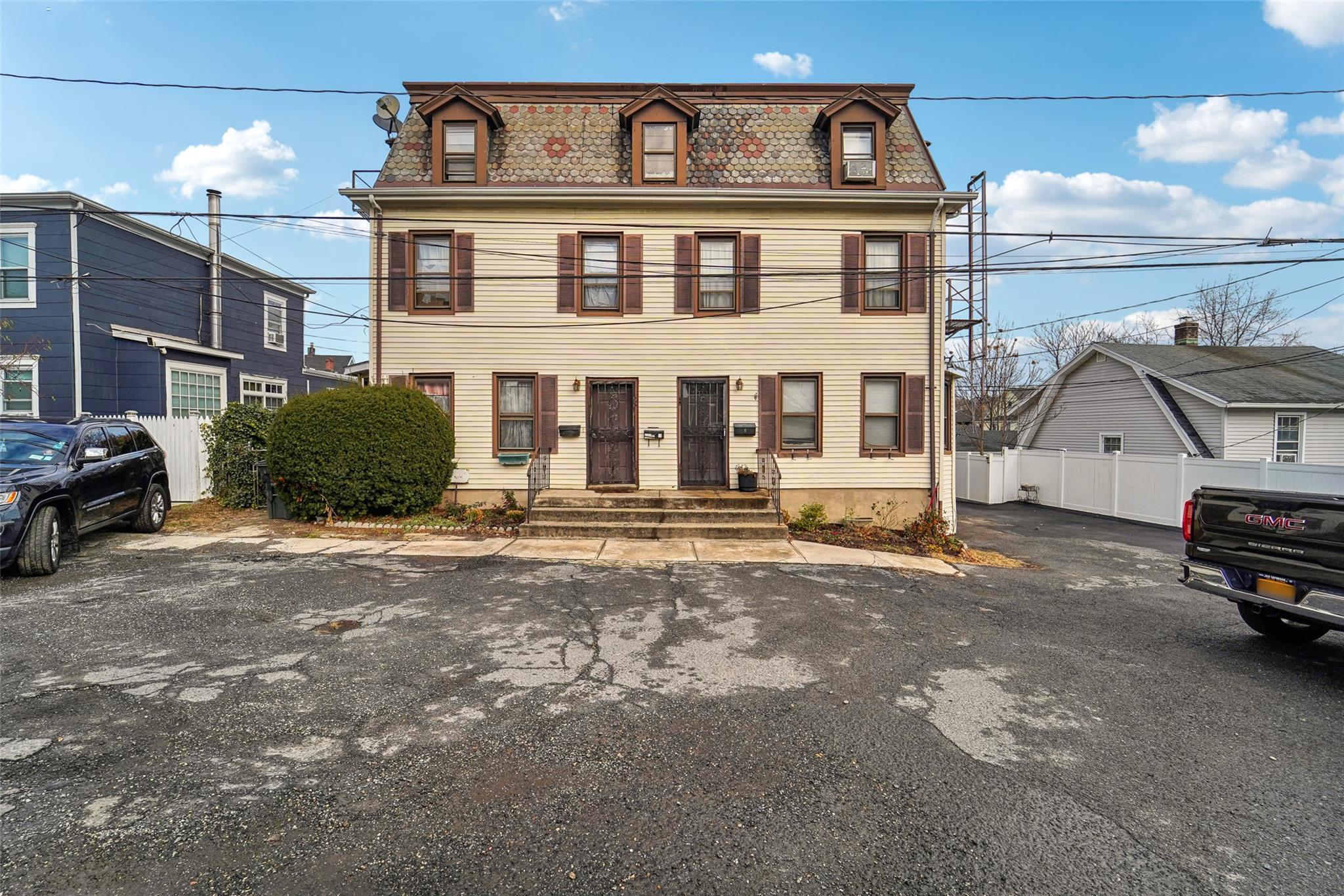 Property Photo:  8 Ridgeview Place  NY 10573 