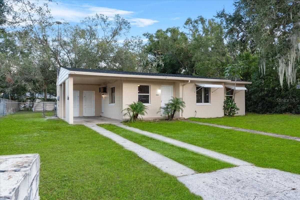 Property Photo: 1060 29th Street NW FL 33881