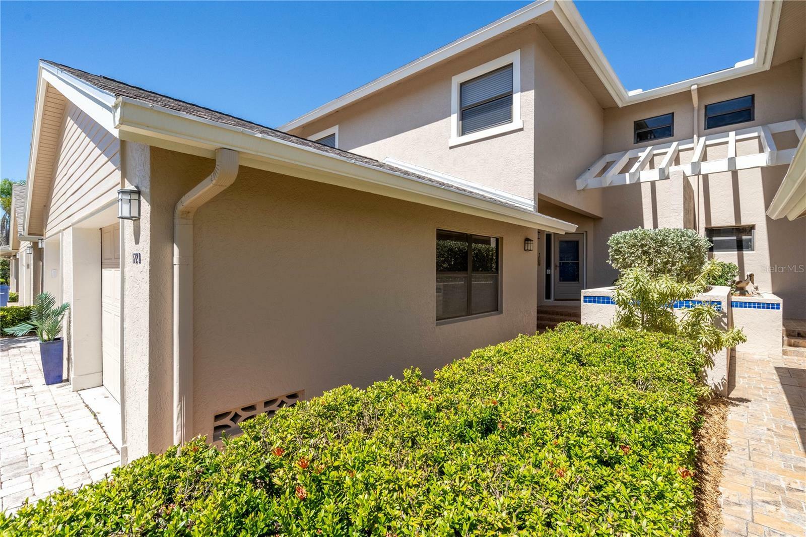 Property Photo:  1720 Starling Drive 103  FL 34231 