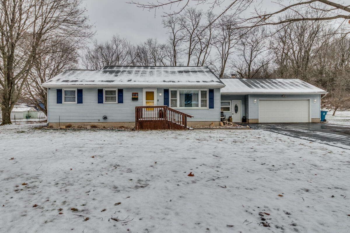 Property Photo:  119 Norave Drive  MI 49017 