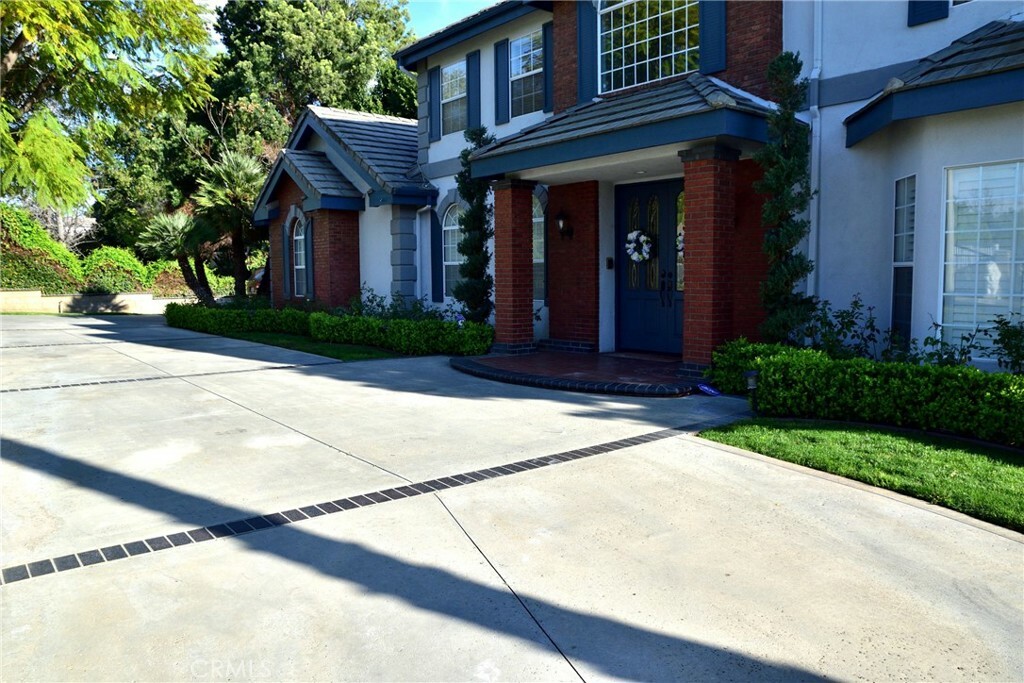 Property Photo:  1463 Bishop Place  CA 92506 