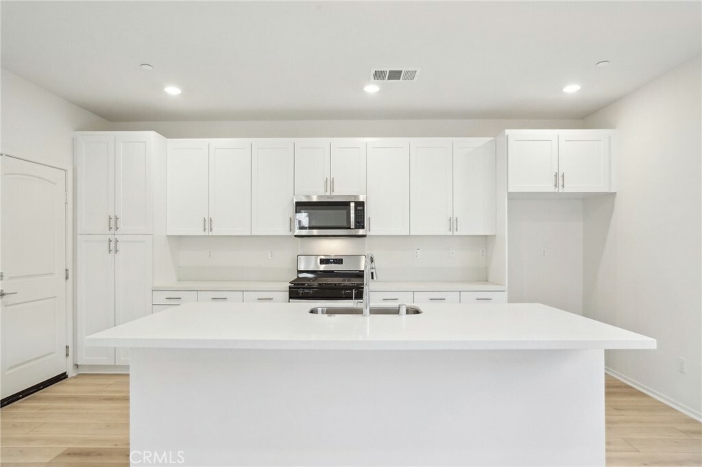 Property Photo: 34260 Summer Lane CA 92399
