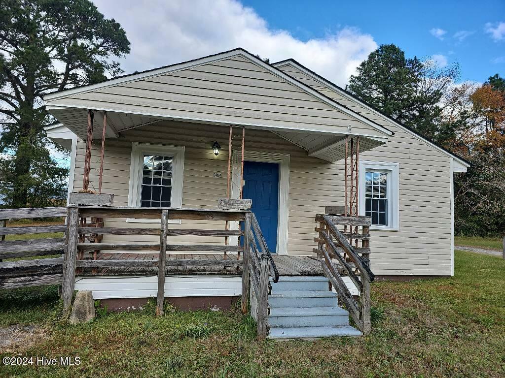 Property Photo:  1404 Lake Cole Road  NC 28544 