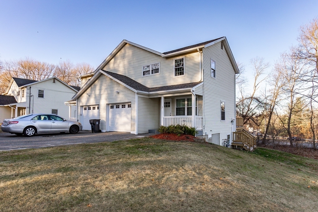 Property Photo: 7 Juneau Ave 7 MA 01832