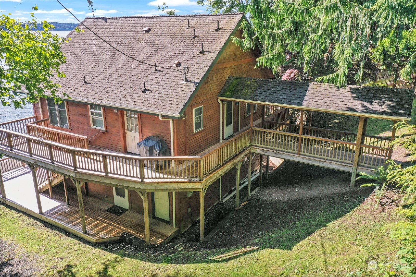 Property Photo:  9504  Maple Beach Lane NW  WA 98502 