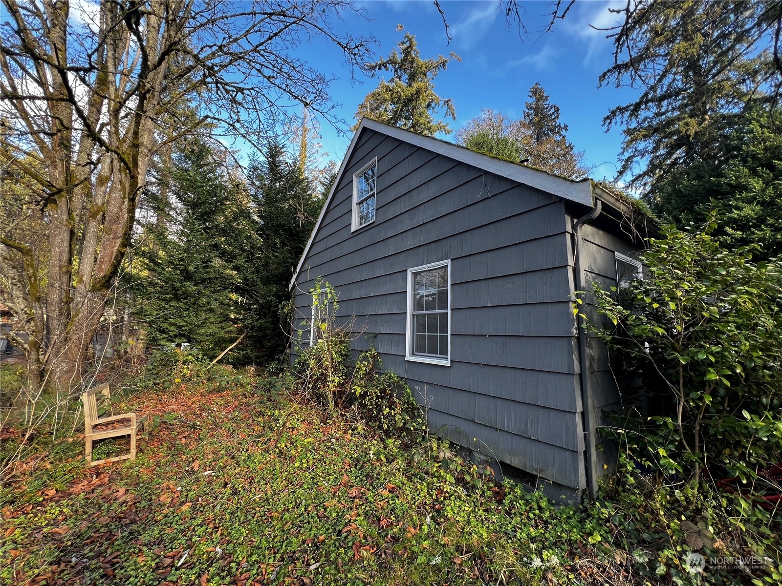 Property Photo:  9724  Slater Avenue NE  WA 98033 