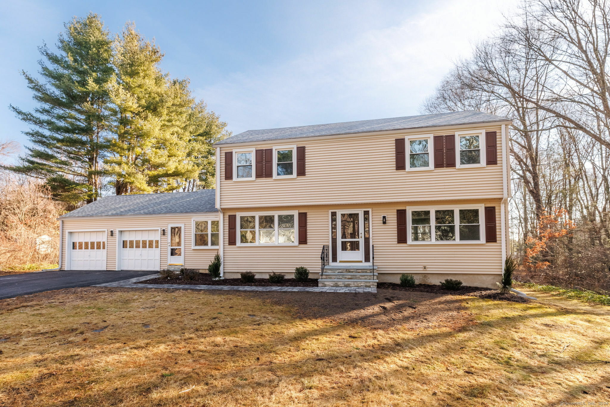 Property Photo:  137 Deepwood Drive  CT 06001 