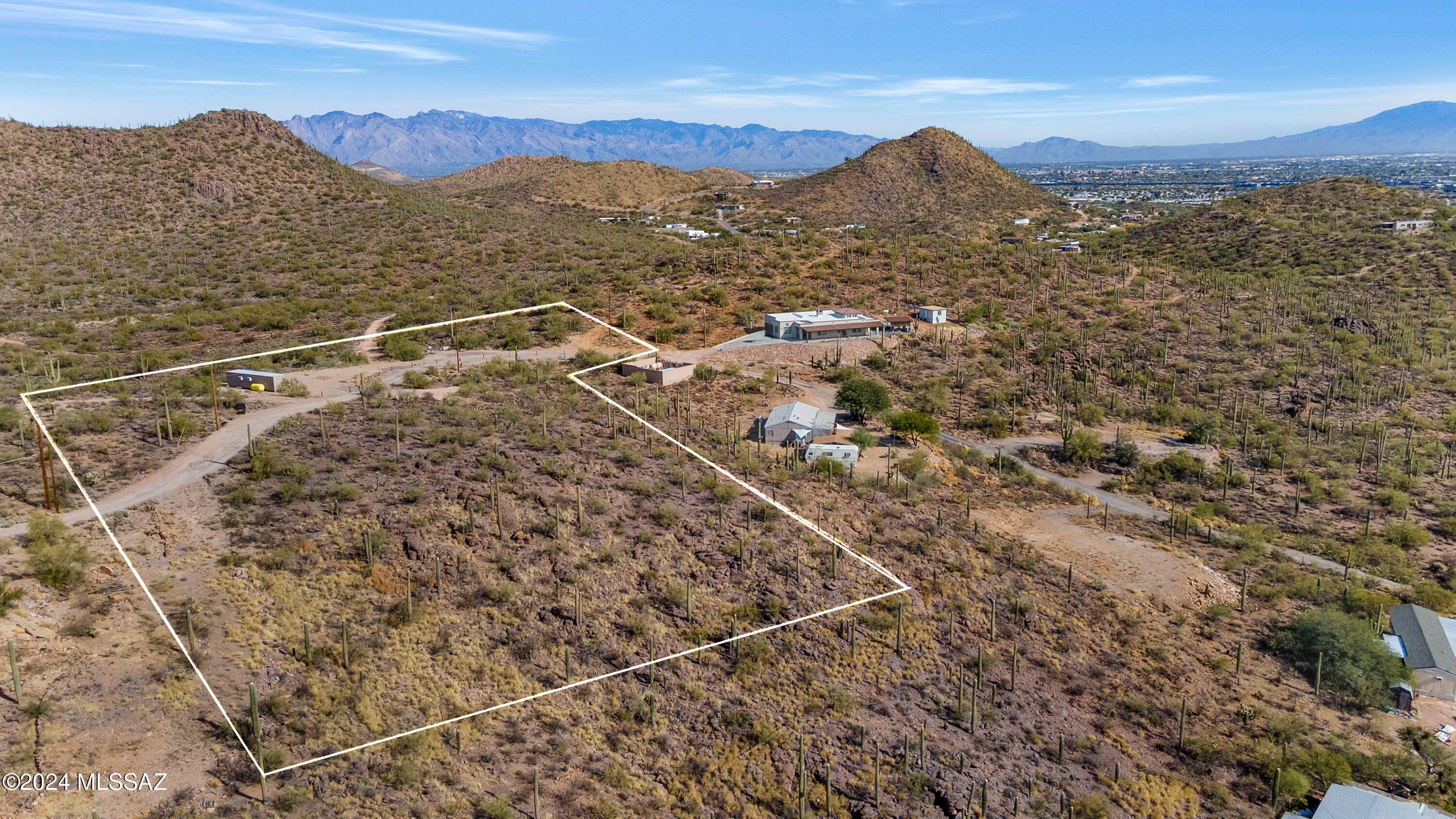 Property Photo: 4896 S Cactus Wren Avenue AZ 85746