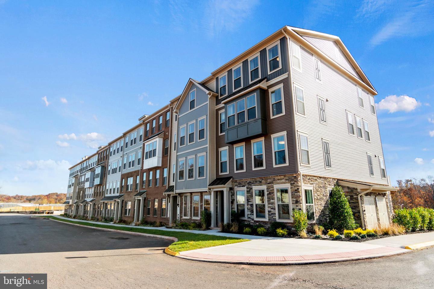 Property Photo: 1305A Styron Street VA 20111