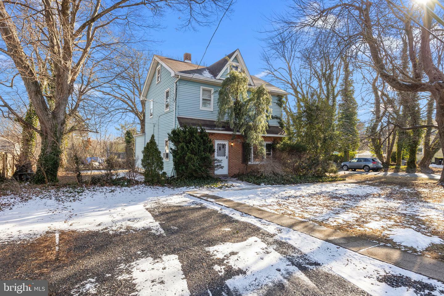 Property Photo:  441 Saw Mill Lane  PA 19044 