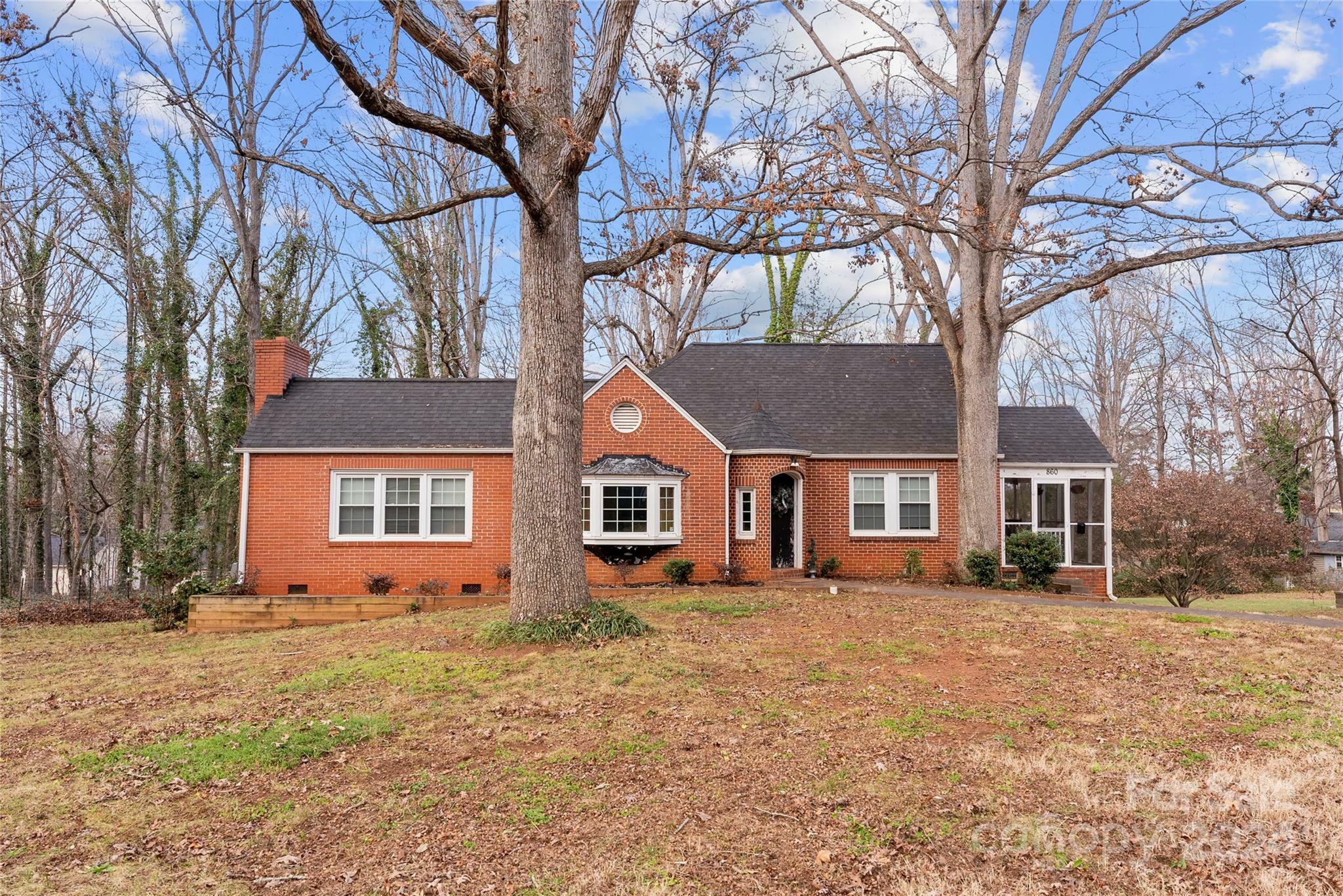 Property Photo:  860 W Marion Street  NC 28150 