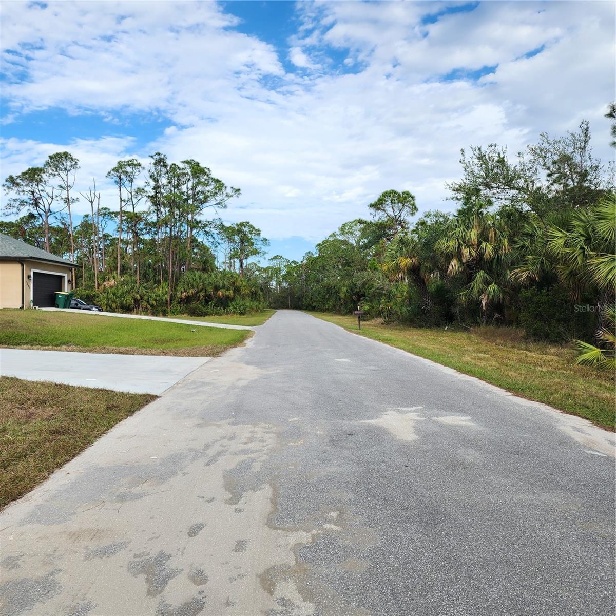 Property Photo:  15130 Carousel Lane  FL 33953 