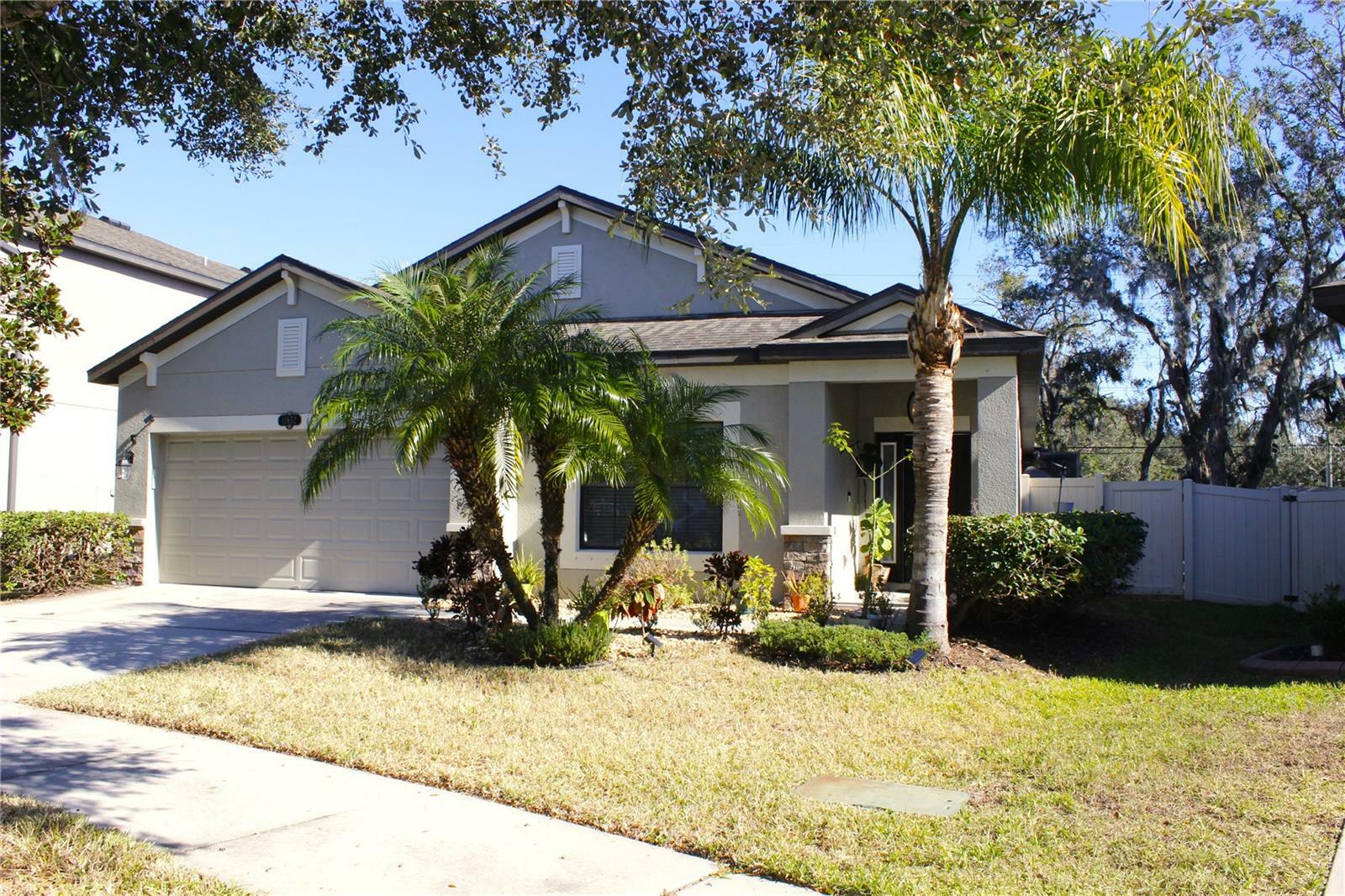 Property Photo:  11652 Palmetto Pine Street  FL 33569 