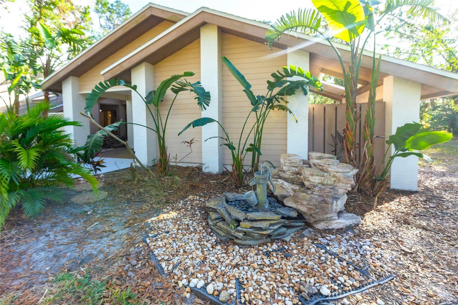 Property Photo:  5131 Willow Leaf Drive  FL 34241 