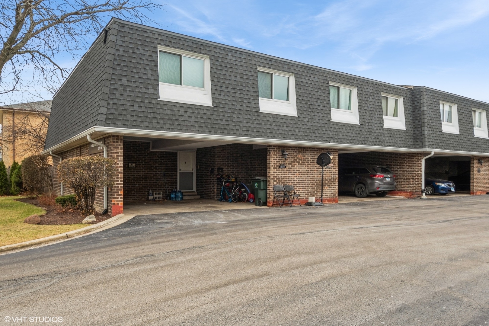 Property Photo:  2856 W Touhy Avenue A  IL 60645 