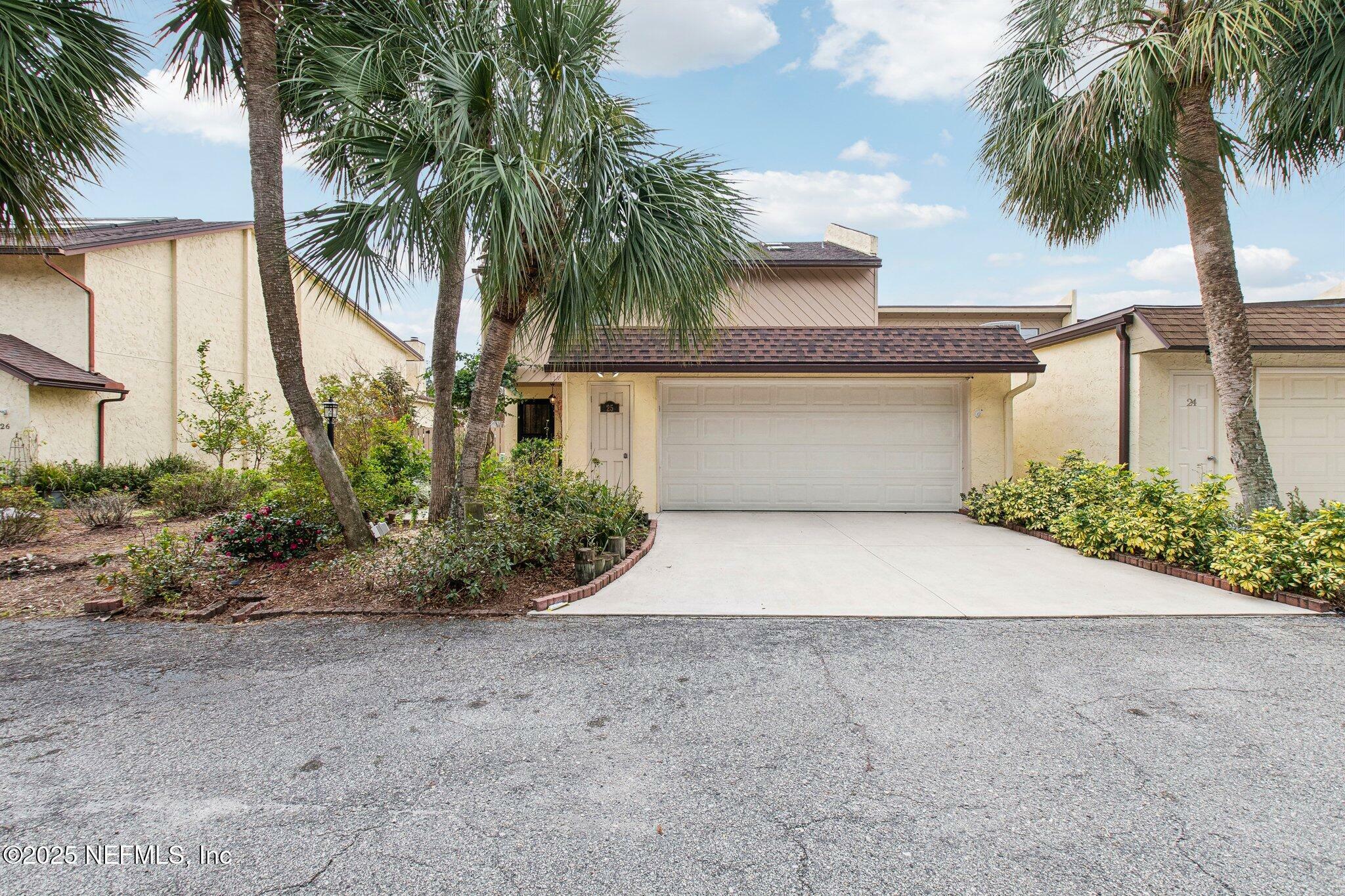 Property Photo:  25 Fox Valley Drive  FL 32073 