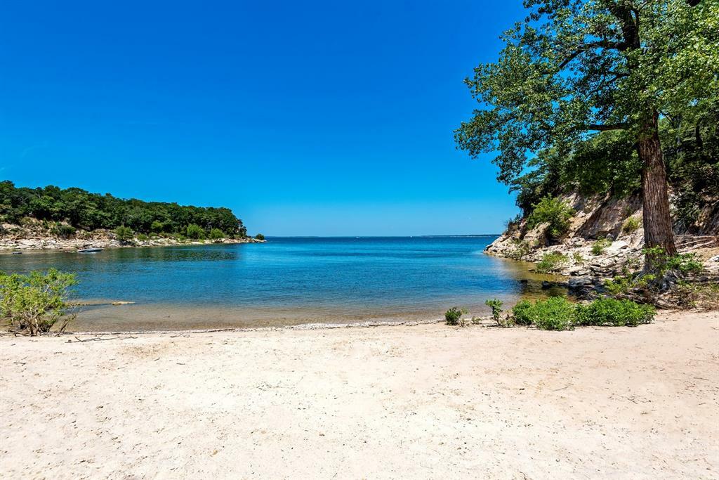 Property Photo: 129 Monarch Drive TX 75020
