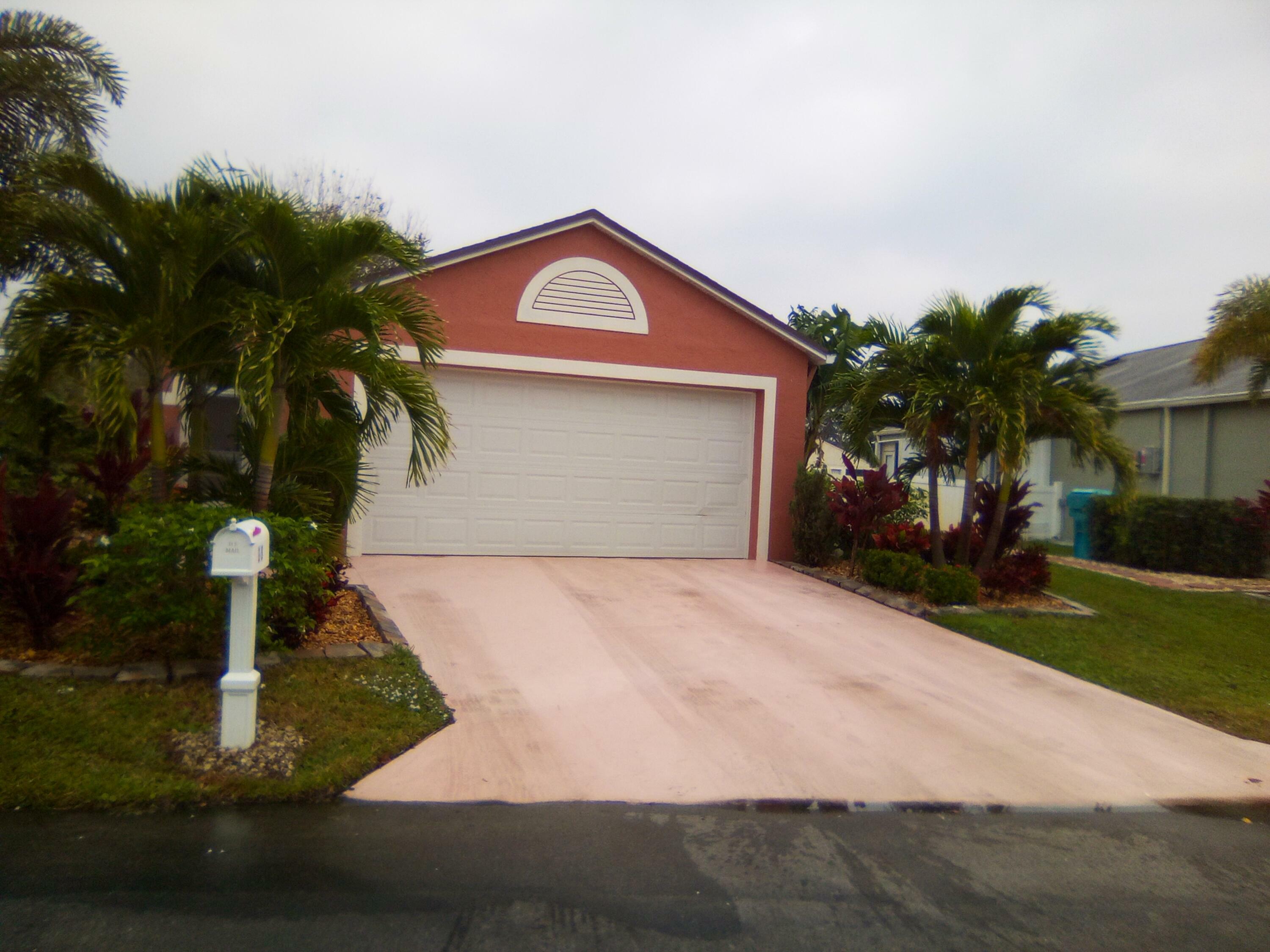 Property Photo:  13 Bentwater Circle  FL 33426 