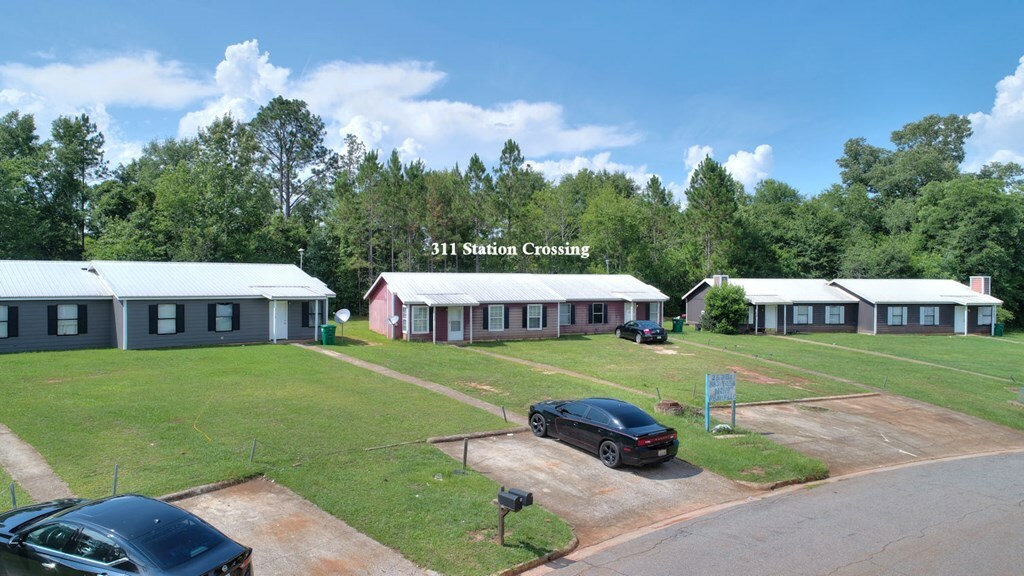 Property Photo:  311 Station Crossing Drive  GA 31721 