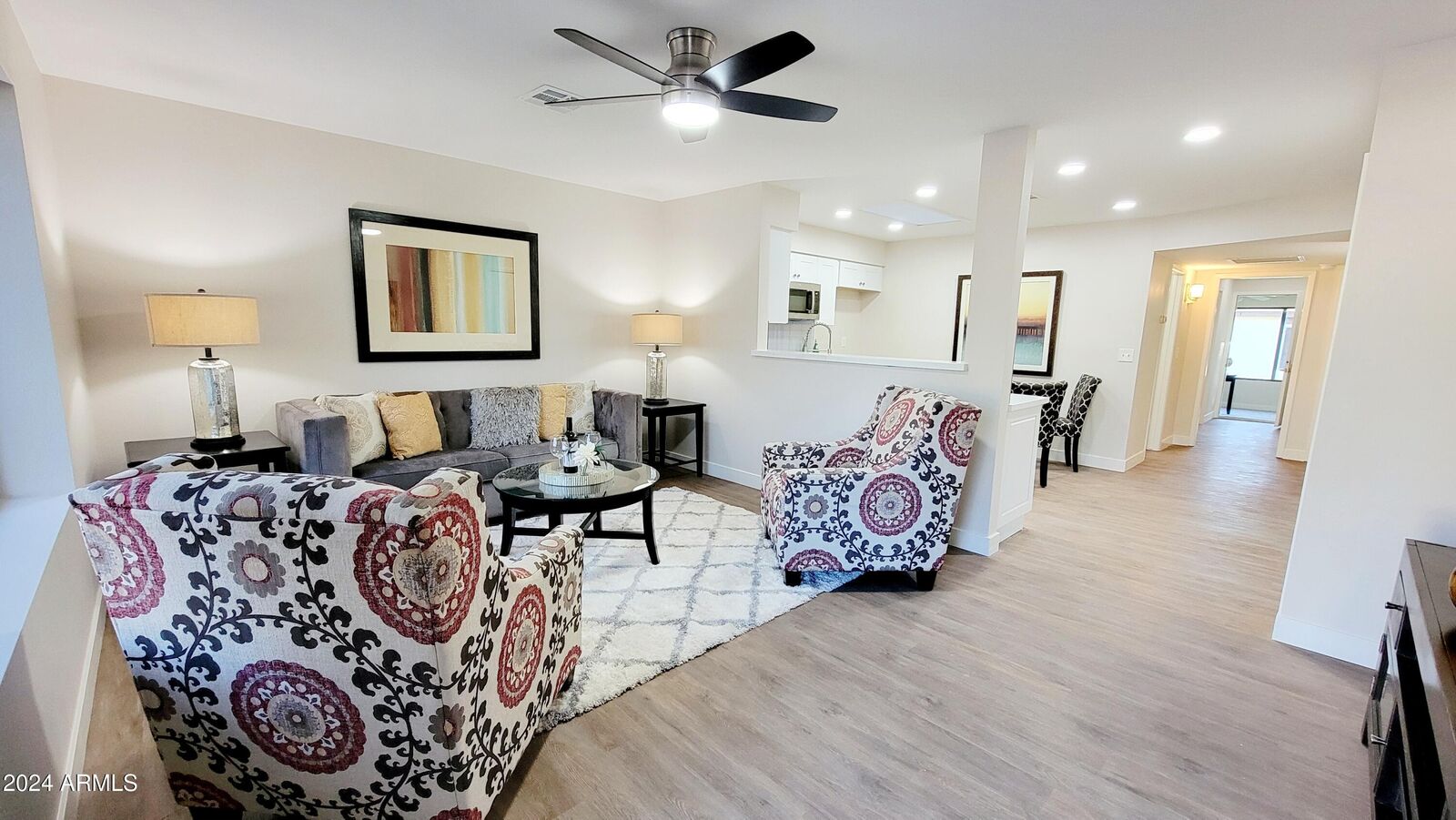 Property Photo:  2064 S Farnsworth Drive 18  AZ 85209 
