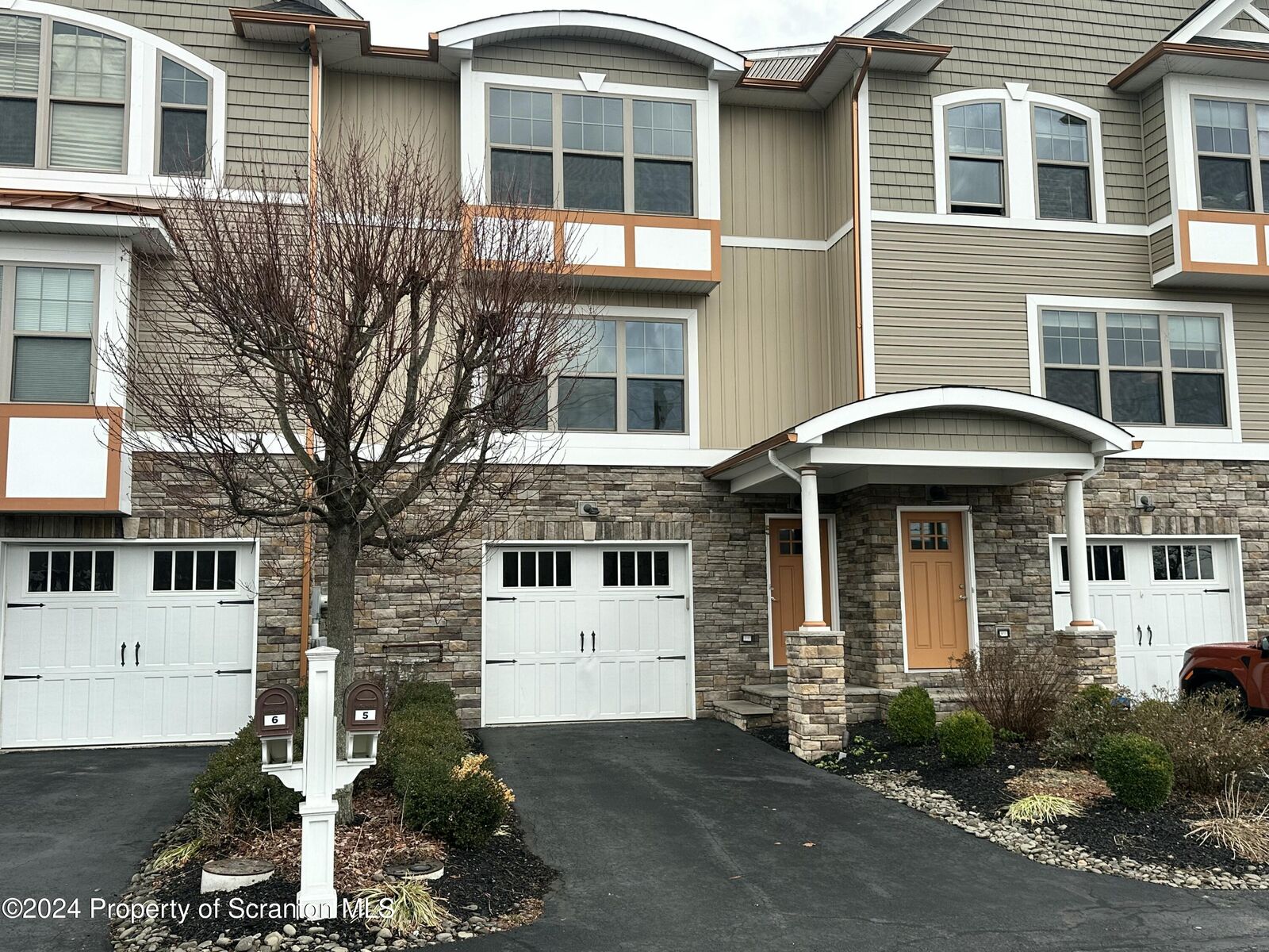 Property Photo: 5 Maple Leaf Drive PA 18518