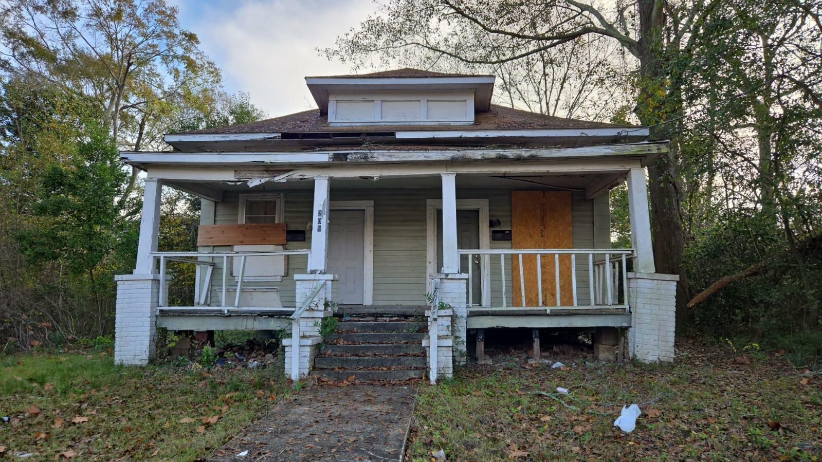 Property Photo: 209 Unetta St. MS 39401