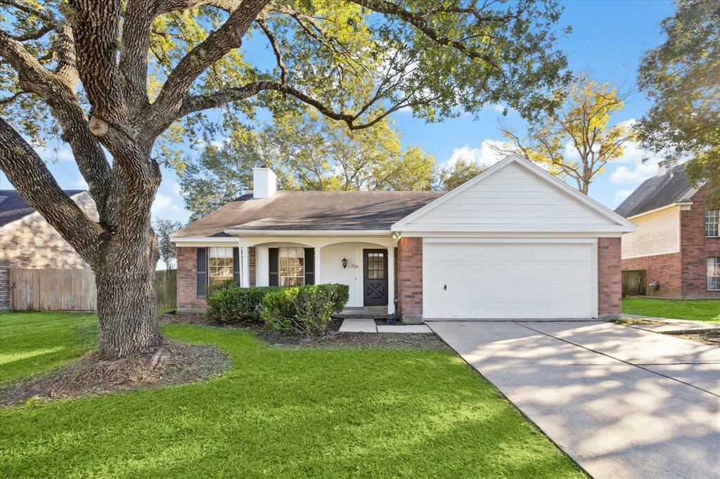 Property Photo: 330 Quail Bend TX 77474