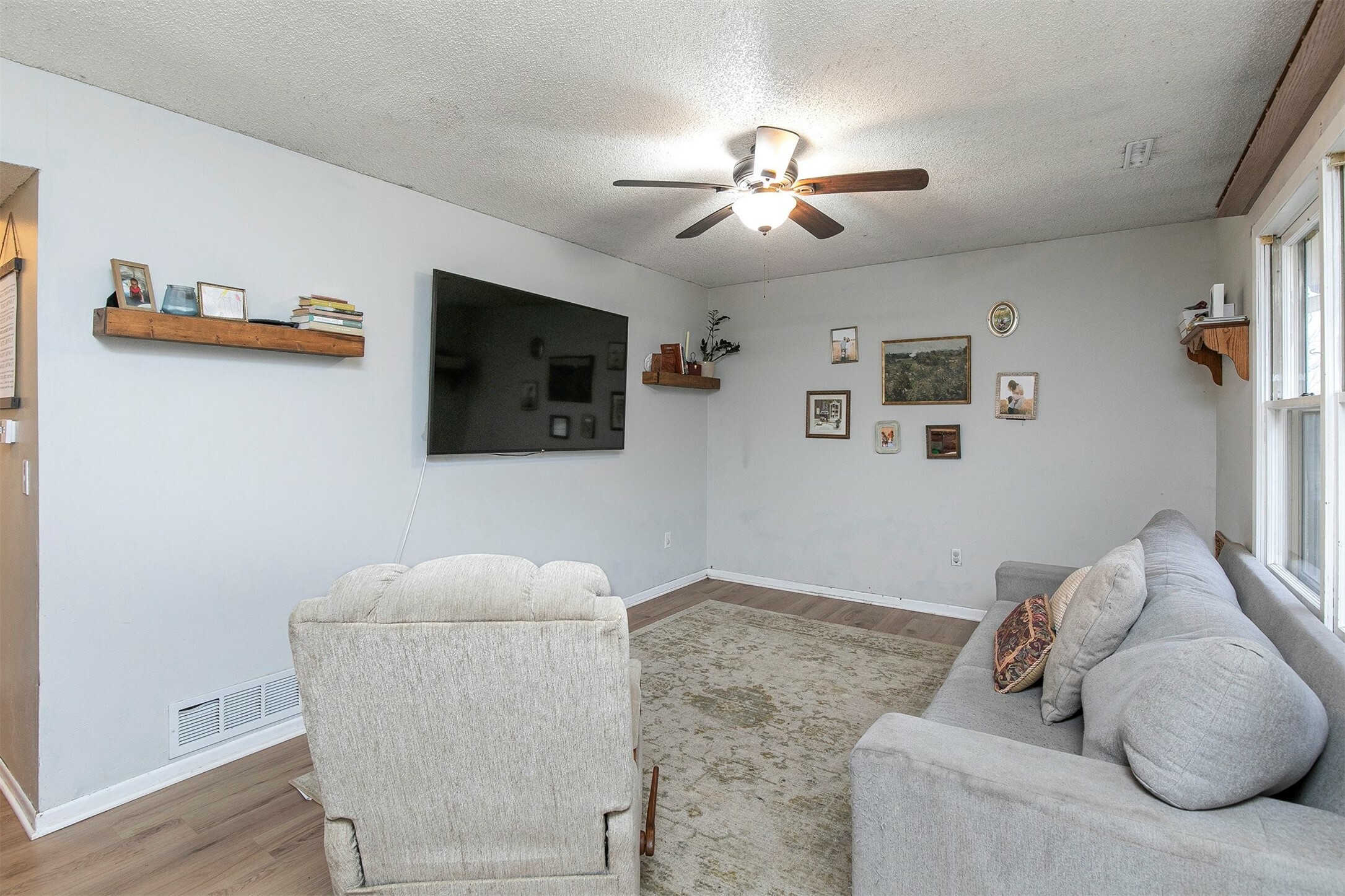 Property Photo:  1342 Hunter Drive  IA 50211 