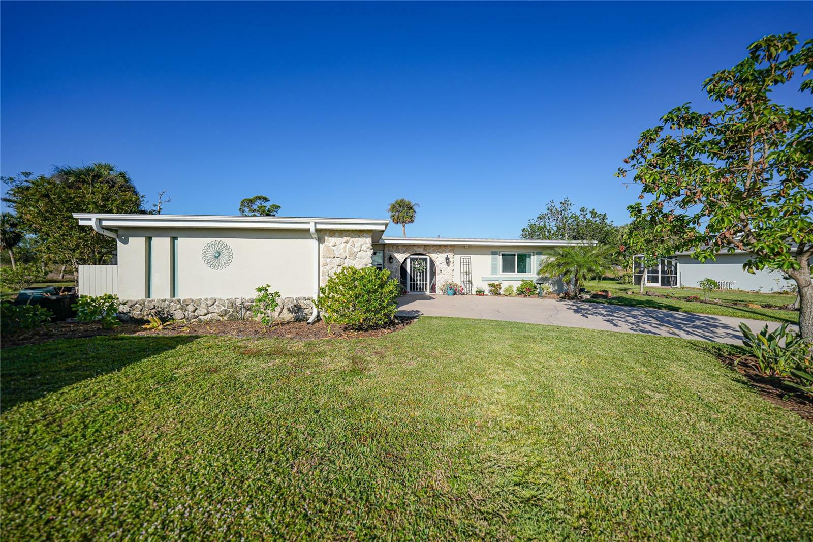 Property Photo:  22501 Bolanos Court  FL 33952 