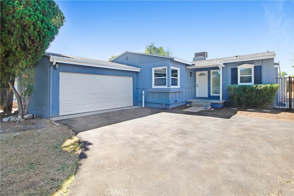 7025 Comanche Avenue  Winnetka CA 91306 photo