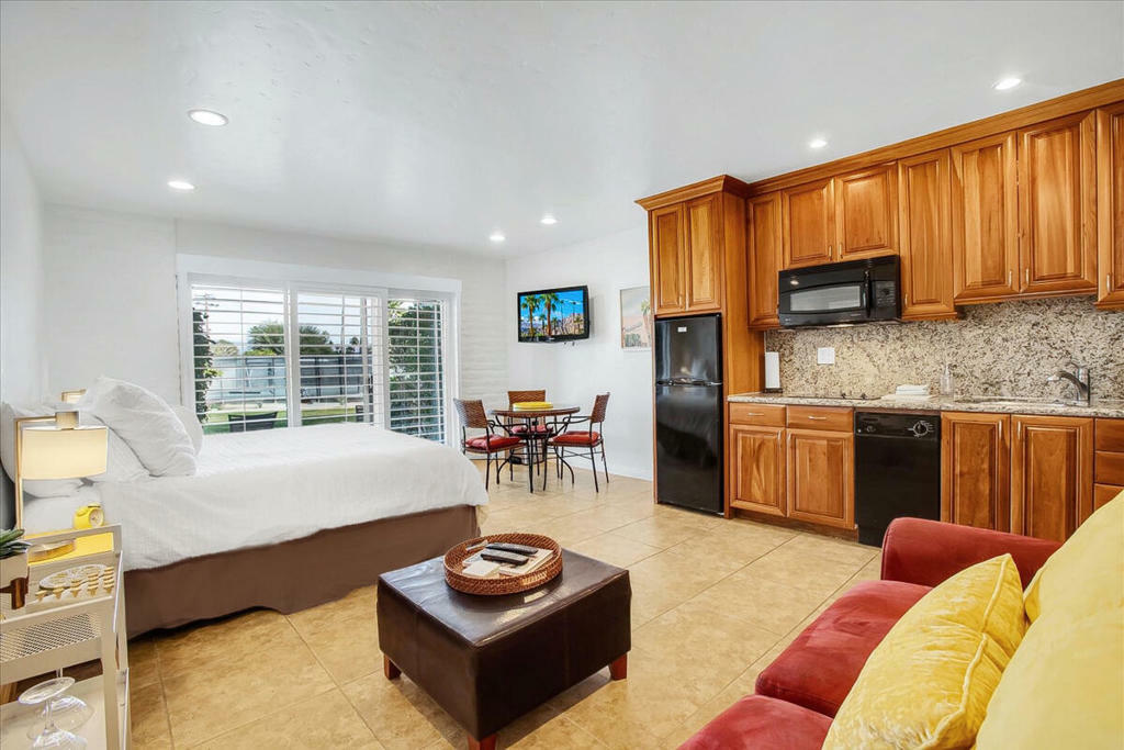 Property Photo: 73850 Fairway Drive 18 CA 92260