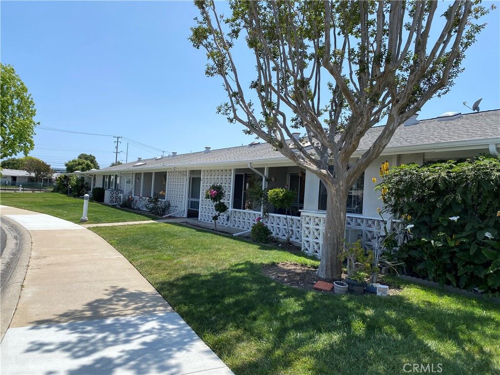 Property Photo: 1382 El Dorado Dr #10H CA 90740