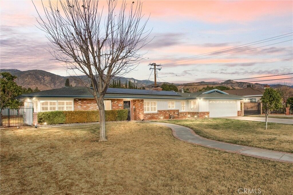 Property Photo: 740 E Parkdale Drive CA 92404
