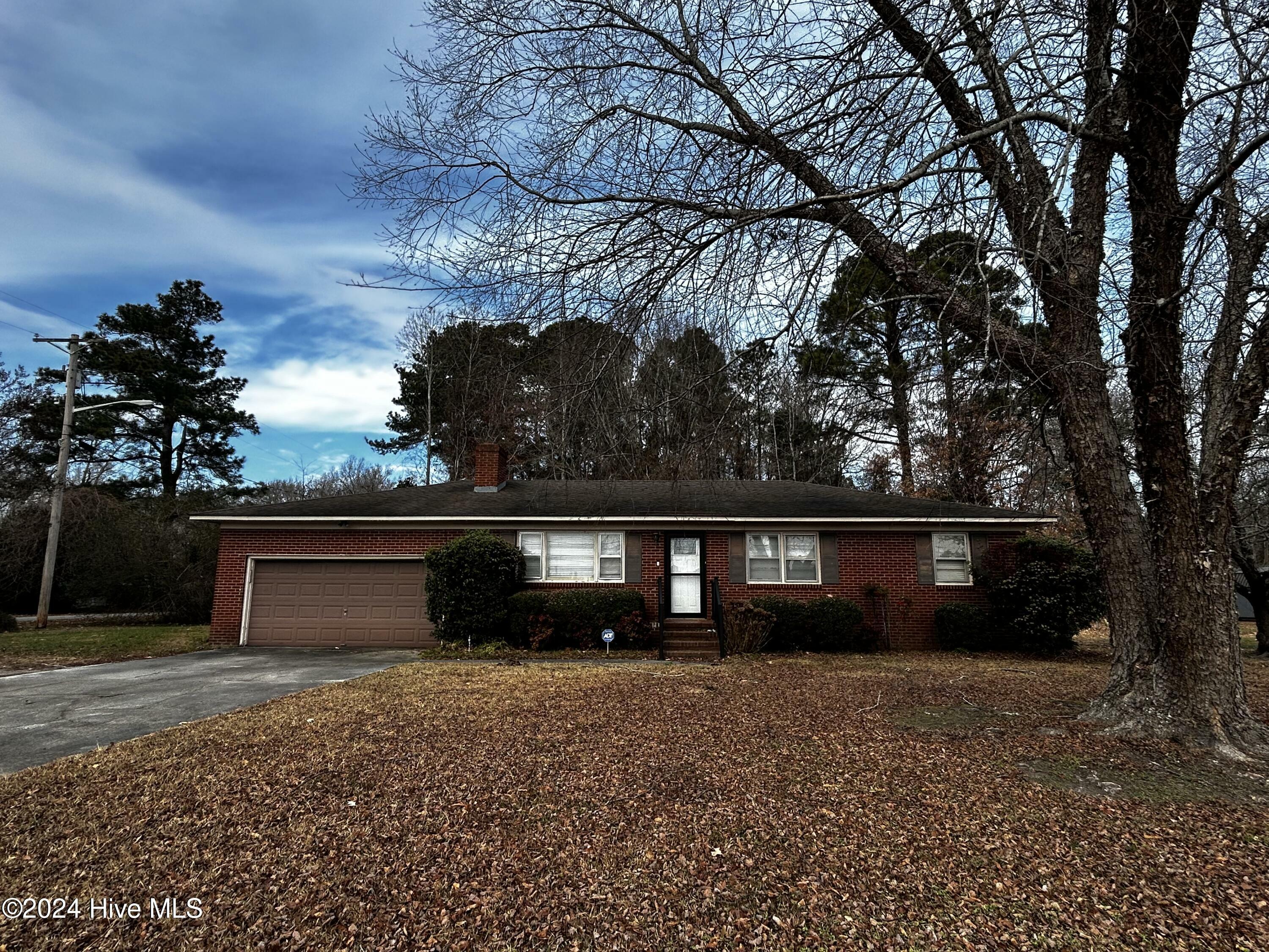 Property Photo:  1904 W Church Street  NC 27909 