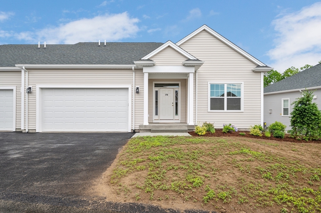 Property Photo: 64 Crestwood Circle 34 MA 01588