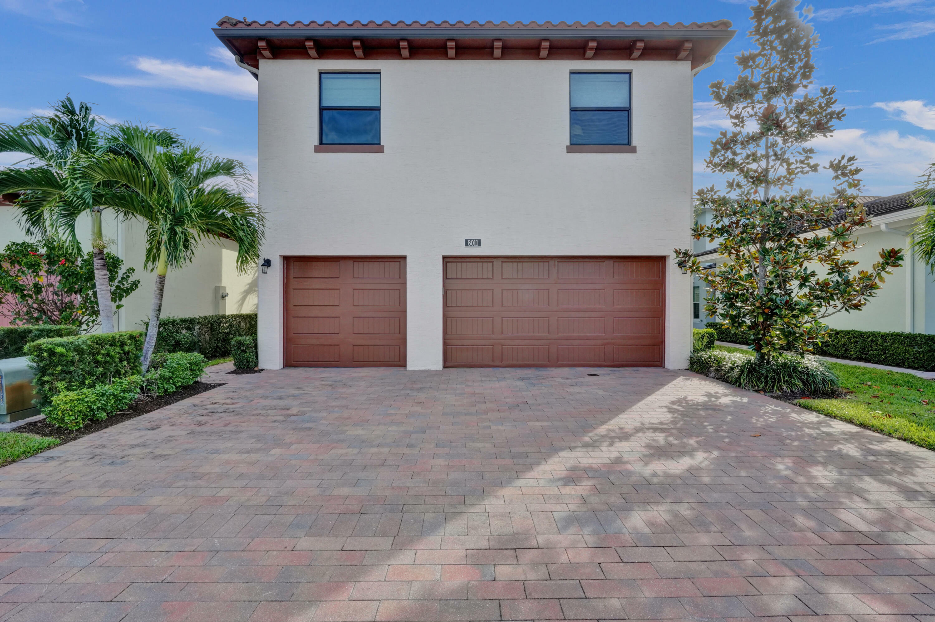 Property Photo:  8011 Hobbes Way  FL 33418 