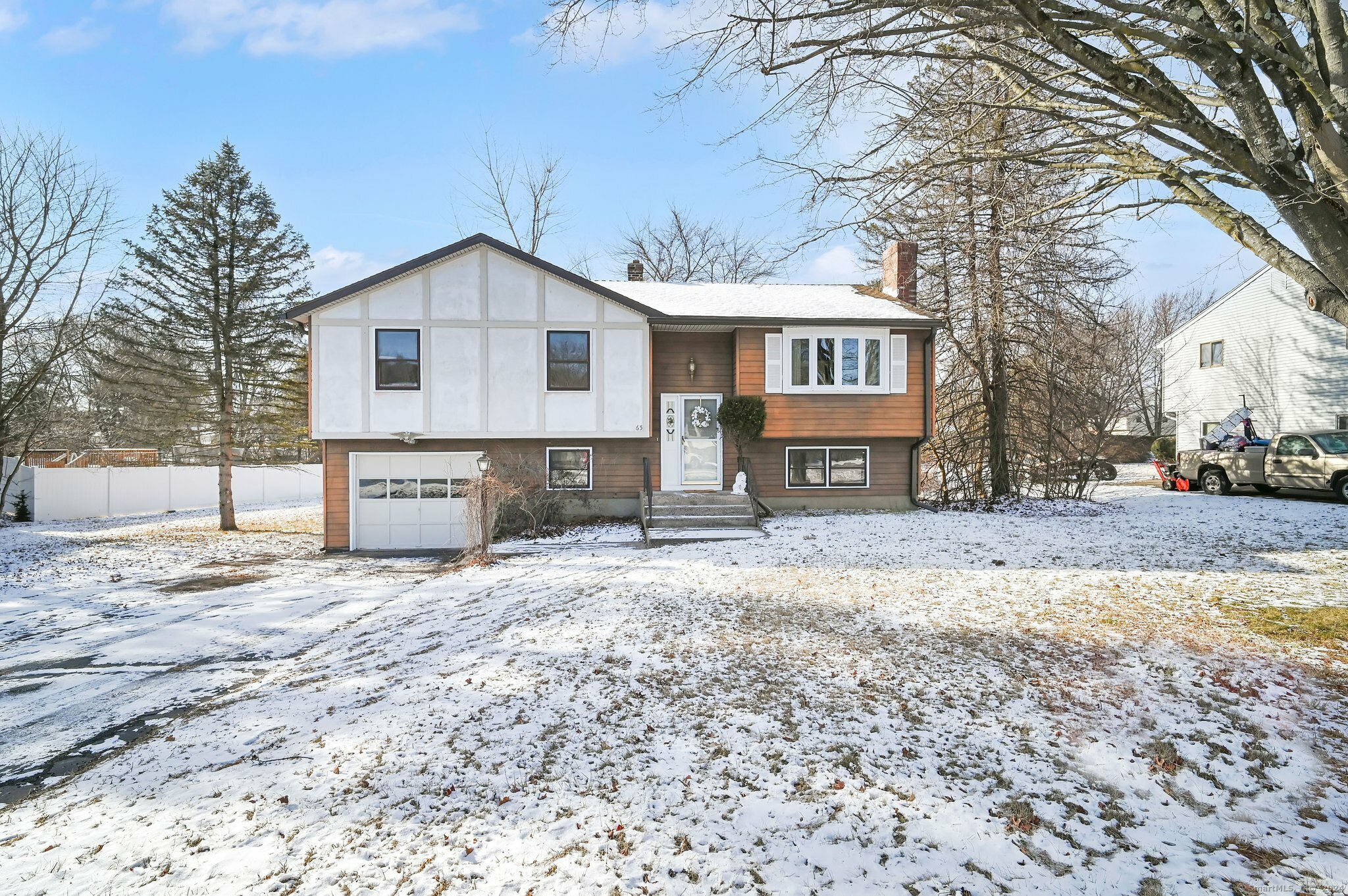 Property Photo:  65 Rolling Meadow Drive  CT 06118 