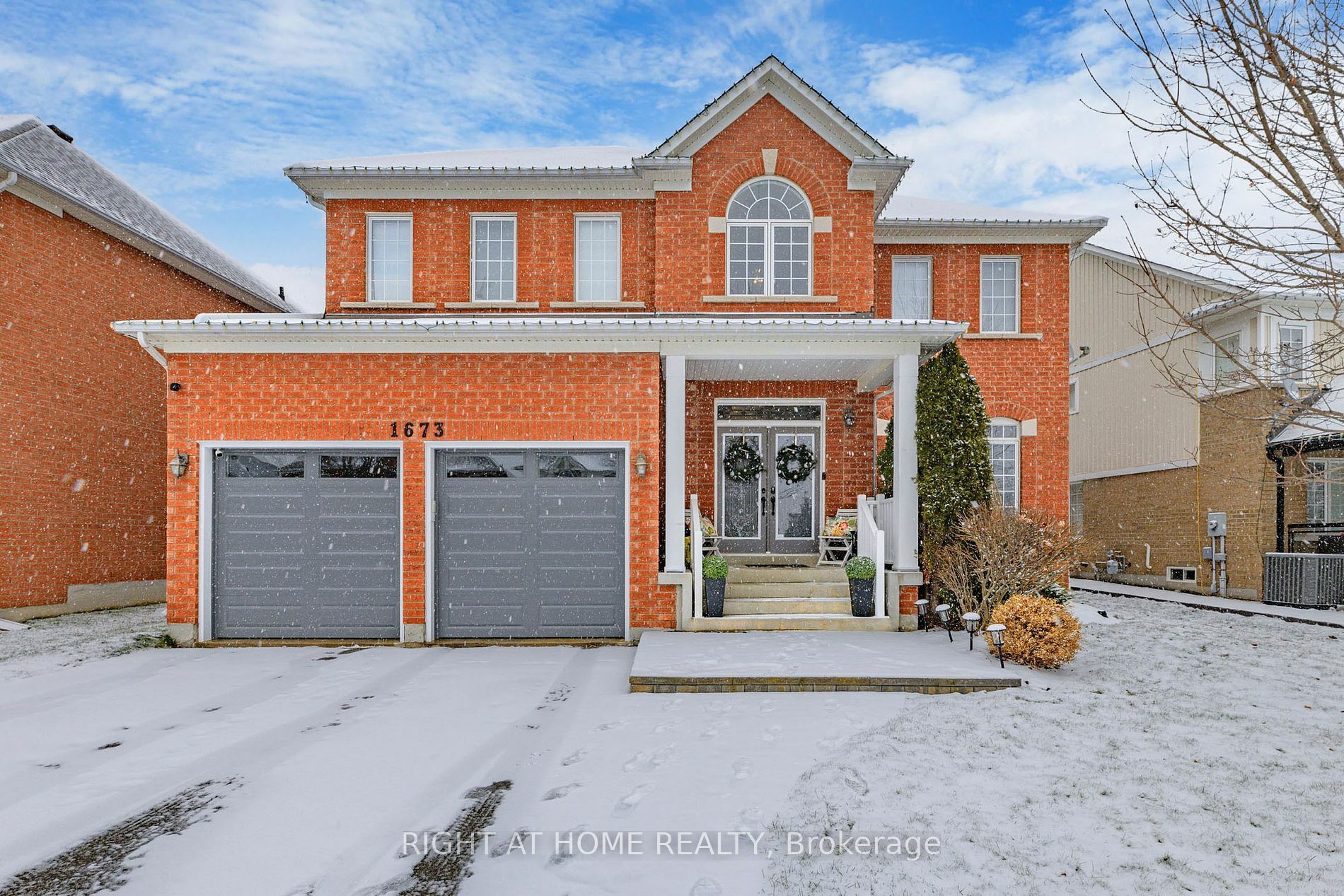 1673 Ballantrae Dr  Oshawa ON L1K 0B1 photo