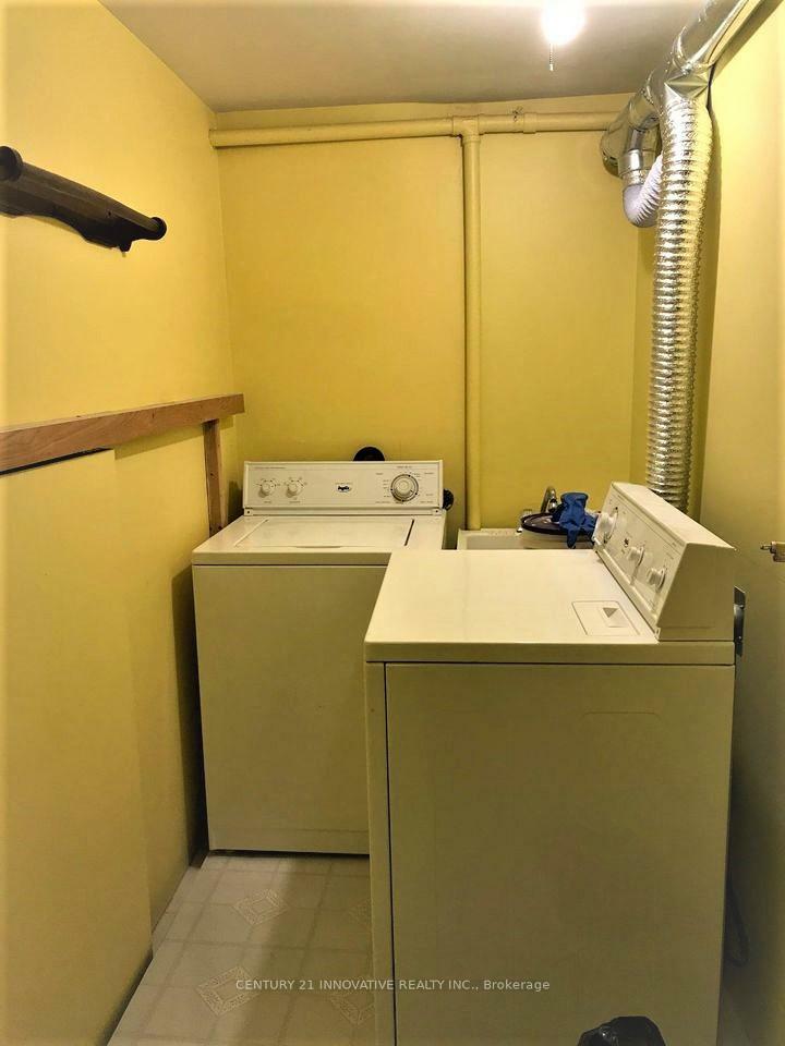 Property Photo: 82 Greyabbey Trail ON M1E 1V7