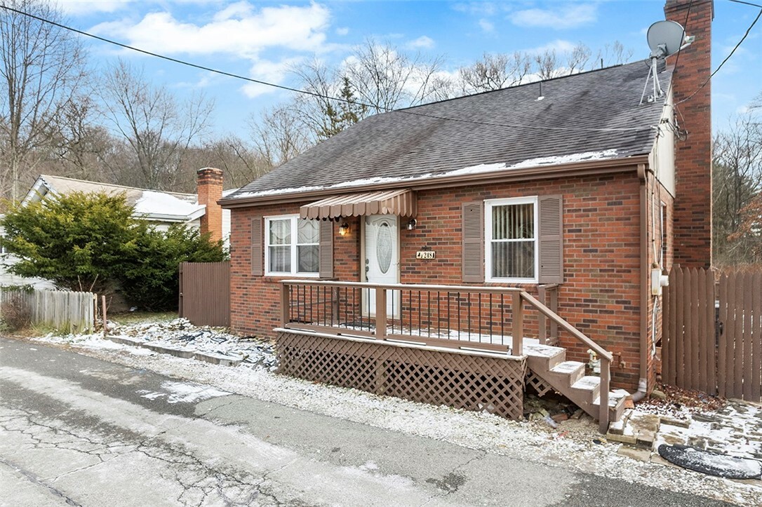 Property Photo:  248 Ash Ln  PA 15044 