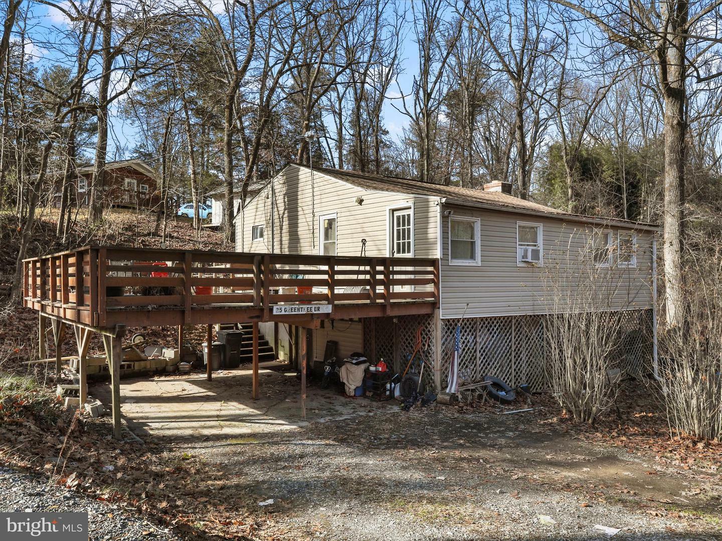 Property Photo:  25 Greentree Lane  WV 25425 