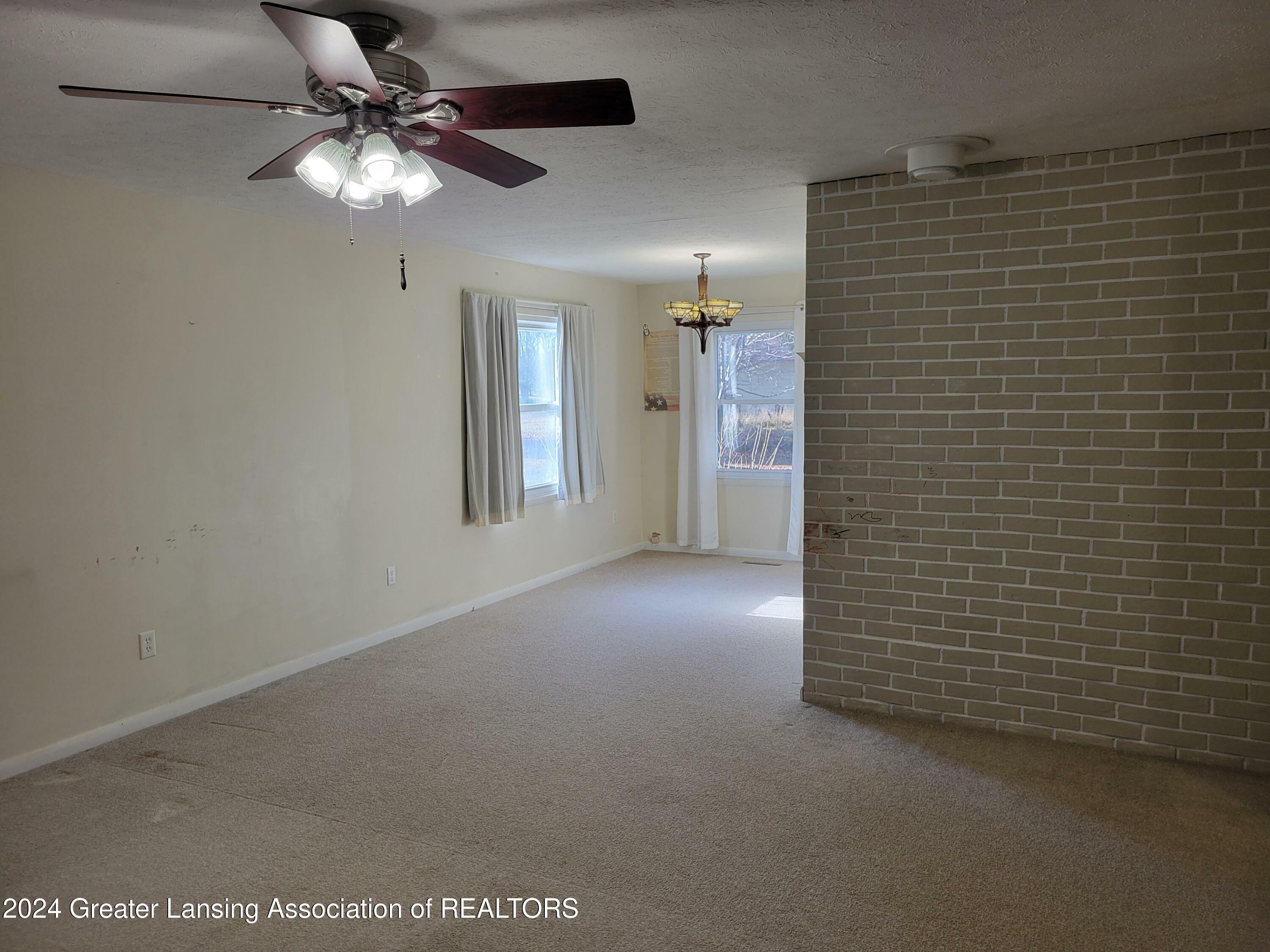 Property Photo:  316 S Arnold Street  MI 48871 