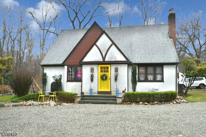 Property Photo: 230 Darlington Ave NJ 07446