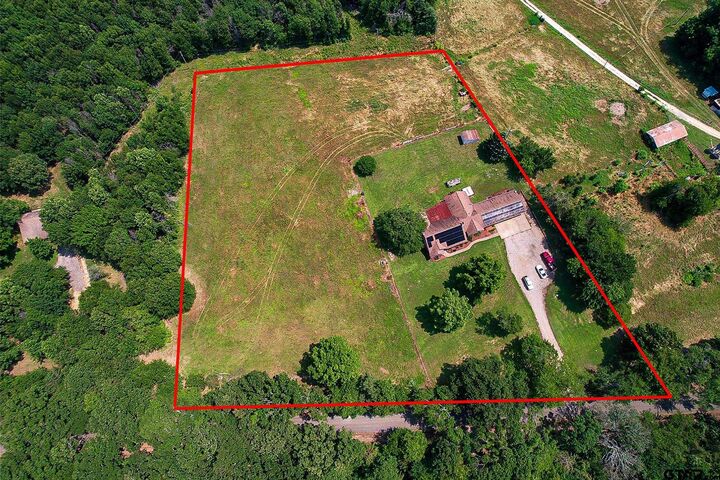 Property Photo:  1007 NE Cr 2010  TX 75457