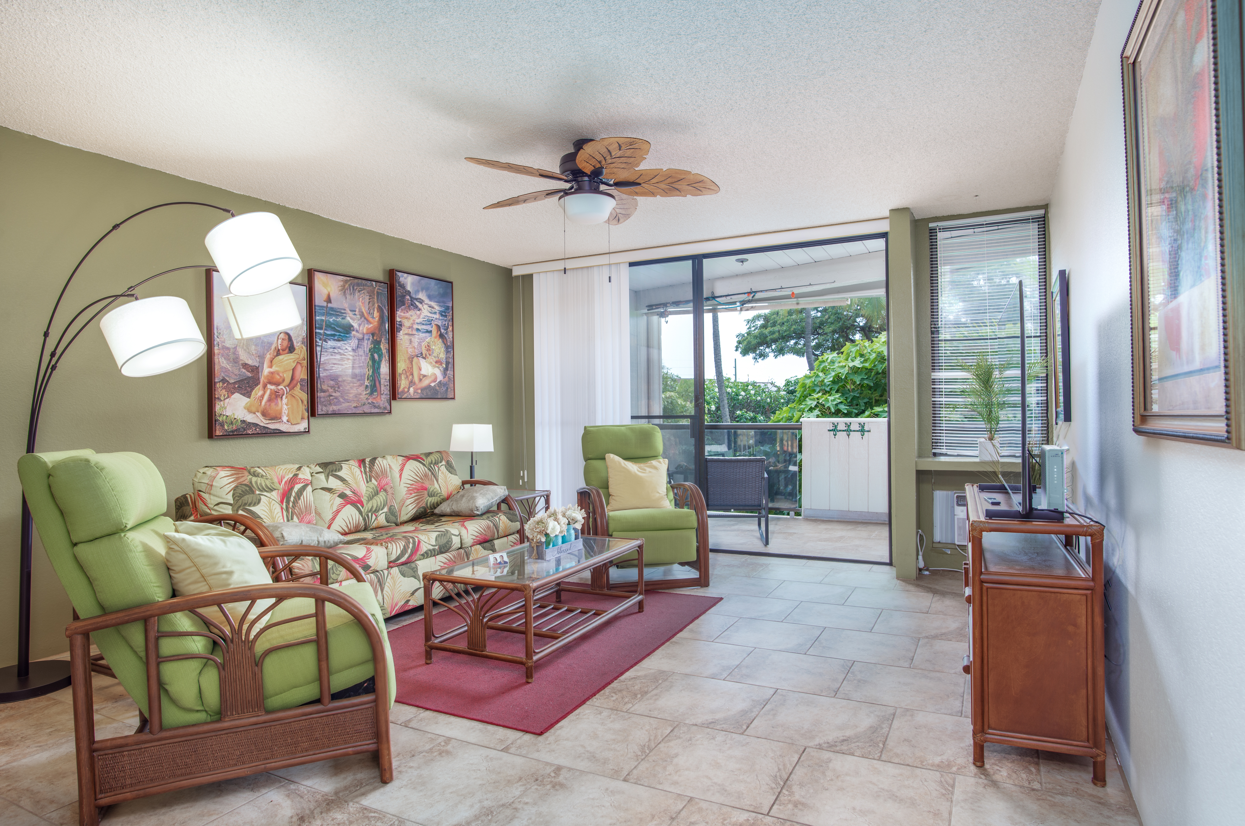Property Photo:  75-5669 Kuakini  Highway 4204  HI 96740 