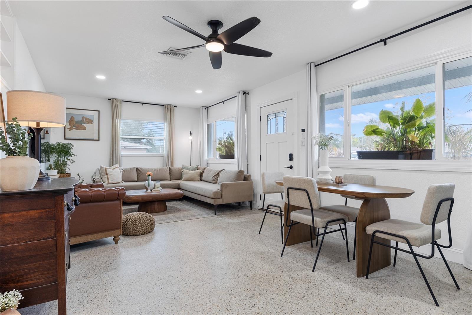 Property Photo: 5901 1st Street NE FL 33703