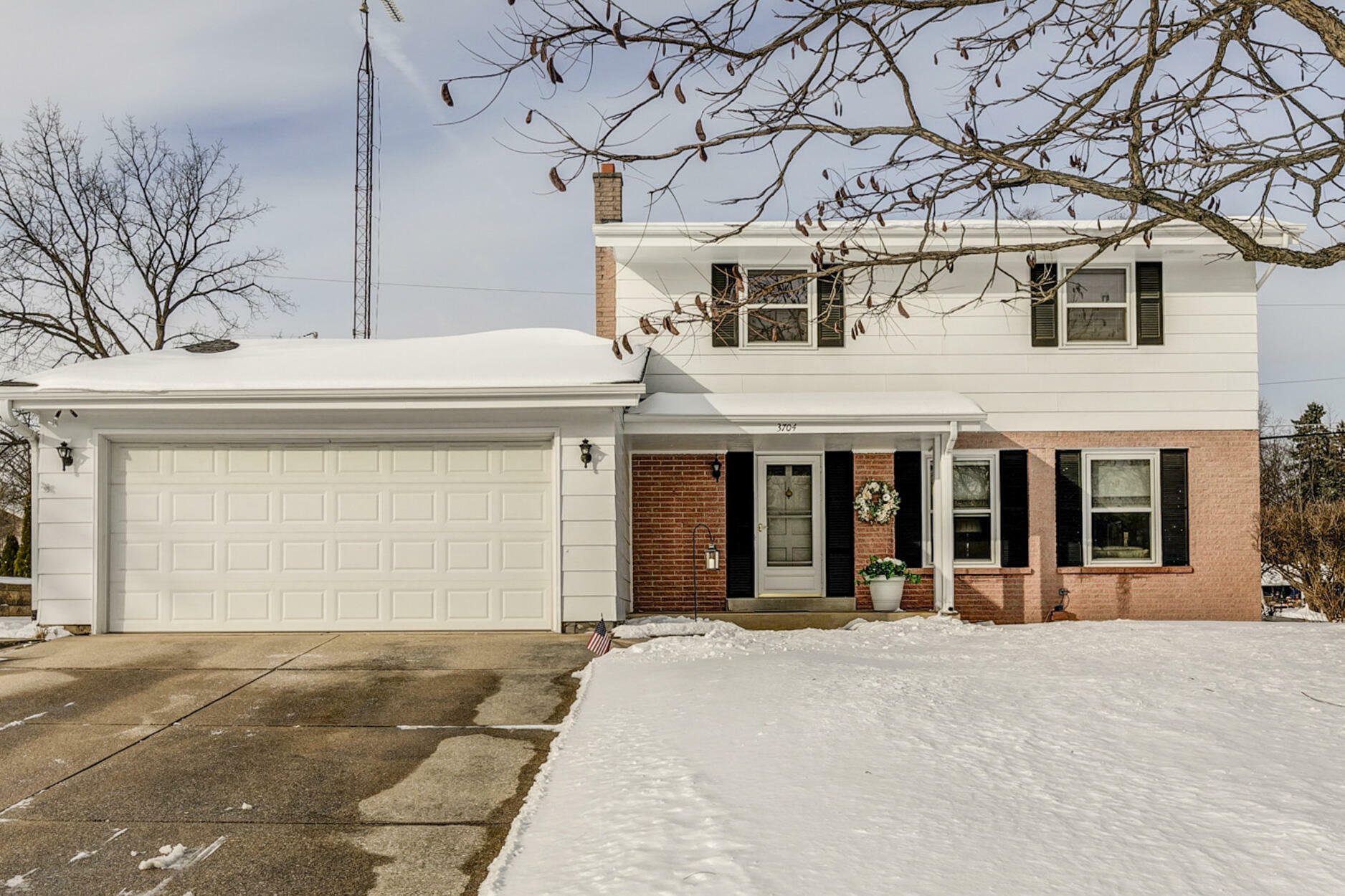 Property Photo:  3704 Ravine Dr  WI 53405 