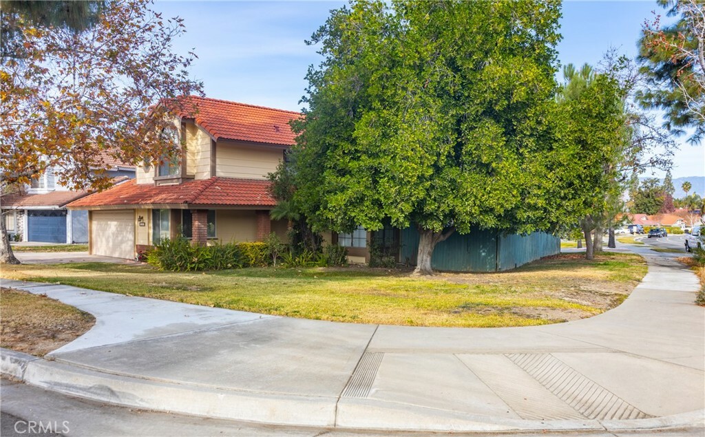 Property Photo:  1575 Dover Court  CA 92374 